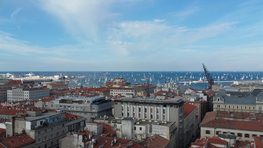 Apartamento La Finestra Sul Mare Trieste Exterior foto