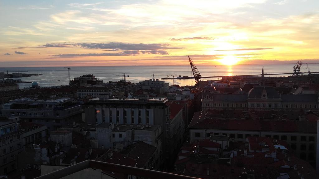 Apartamento La Finestra Sul Mare Trieste Exterior foto